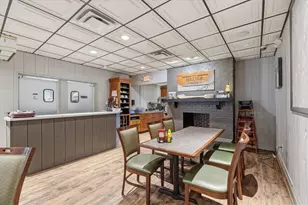 318 New York Ave, Rochester, PA 15074 - Photo 8