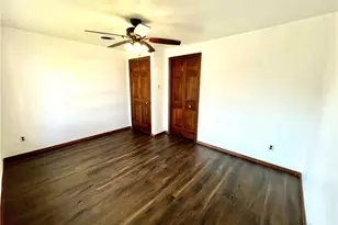 419 E Fairmont Ave, New Castle, PA 16105 - Photo 6