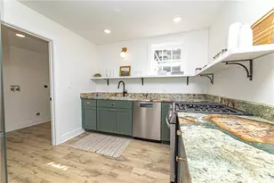 4978 S Pioneer Rd, Hampton, PA 15044 - Photo 12