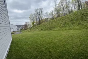 415 Pemberley Ct, Peters Township, PA 15367 - Photo 2