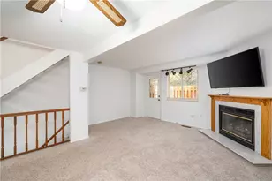 153 Rossmor Ct, Ross Twp, PA 15229 - Photo 8