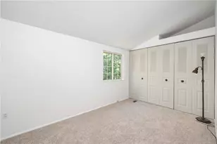 153 Rossmor Ct, Ross Twp, PA 15229 - Photo 16