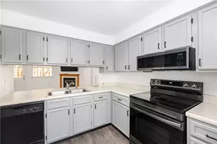 153 Rossmor Ct, Ross Twp, PA 15229 - Photo 12