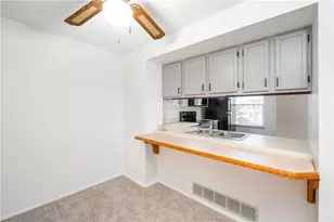 153 Rossmor Ct, Ross Twp, PA 15229 - Photo 10