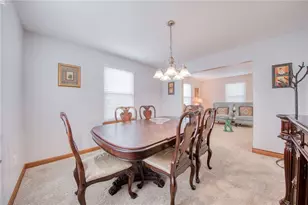 102 Bayberry Ln, Cranberry Township, PA 16066 - Photo 8