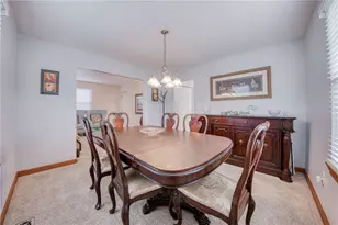 102 Bayberry Ln, Cranberry Township, PA 16066 - Photo 6