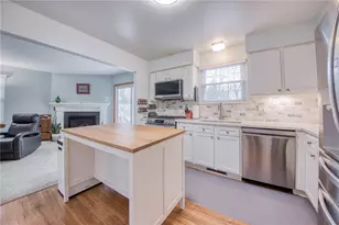 102 Bayberry Ln, Cranberry Township, PA 16066 - Photo 10