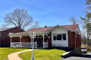 345 Princeton Dr, Pittsburgh, PA 15235 - Photo 2