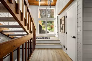 2635 Woodmont Ln, Pittsburgh, PA 15090 - Photo 4