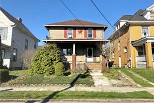 904 W Clayton St, New Castle, PA 16102 - Photo 1