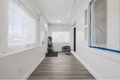 701 Cowan Ave, Jeannette, PA 15644 - Photo 2