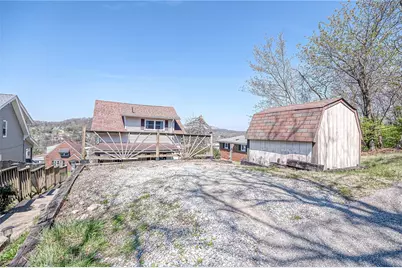 814 N 2nd St, Jeannette, PA 15644 - Photo 6