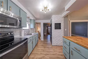 814 N 2nd St, Jeannette, PA 15644 - Photo 8