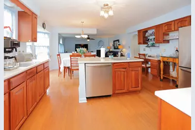 105 Aspen Dr, Brighton Township, PA 15009 - Photo 4