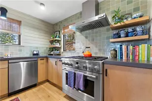 22 Priscilla Ln, Rosslyn Farms, PA 15106 - Photo 8