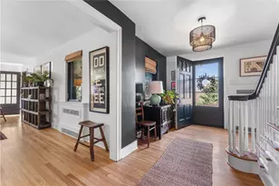 22 Priscilla Ln, Rosslyn Farms, PA 15106 - Photo 2