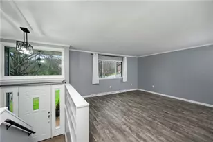 241 La Ray Dr, Center Township, PA 16001 - Photo 14