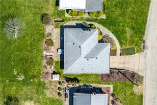 15 Fairhill Dr, Washington, PA 15301 - Photo 4