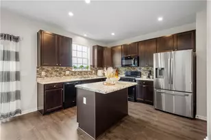 829 Frickwood Dr, South Park, PA 15129 - Photo 8