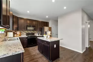 829 Frickwood Dr, South Park, PA 15129 - Photo 10