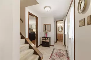 9044 Woodview Dr, Pittsburgh, PA 15237 - Photo 18