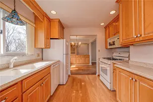 5019 Barberry St, Pittsburgh, PA 15207 - Photo 10