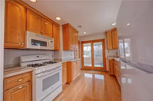 5019 Barberry St, Pittsburgh, PA 15207 - Photo 12