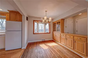 5019 Barberry St, Pittsburgh, PA 15207 - Photo 8