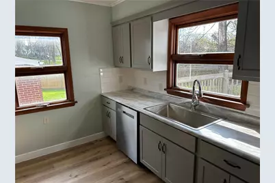 366 White Ave, Sharon, PA 16146 - Photo 12