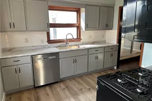 366 White Ave, Sharon, PA 16146 - Photo 10