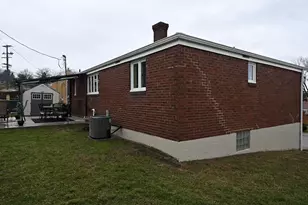 116 Mary Ann Dr, Pittsburgh, PA 15227 - Photo 30