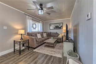 425 Welker St, Jeannette, PA 15644 - Photo 10