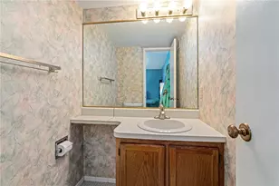 223 Forest Green Dr, Moon/Crescent Twp, PA 15108 - Photo 16