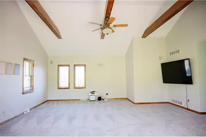 115 Lakeview Drive, Center Township, PA 16001 - Photo 18