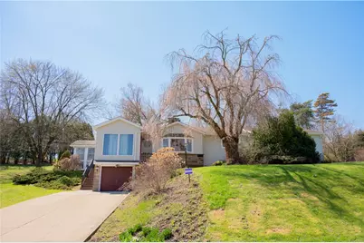 115 Lakeview Drive, Center Township, PA 16001 - Photo 2