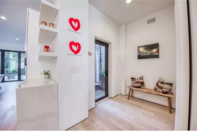 817 Saint James, Pittsburgh, PA 15232 - Photo 14