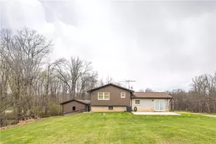 1760 Banning Rd, Perry Township, PA 15426 - Photo 8