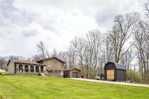 1760 Banning Rd, Perry Township, PA 15426 - Photo 4