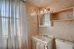 806 1/2 Harrison St, New Castle, PA 16101 - Photo 8