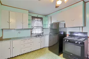 806 1/2 Harrison St, New Castle, PA 16101 - Photo 4