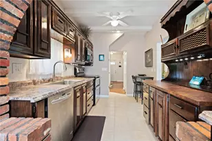 956 Greenfield Ave, Pittsburgh, PA 15217 - Photo 8