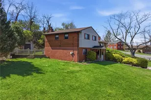 193 Arla Dr, Green Tree, PA 15220 - Photo 34