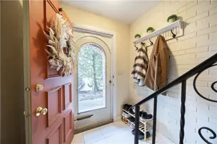 305 Woodbridge Dr, Ross Twp, PA 15237 - Photo 2