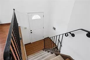 404 Summer Haven Ct, Pittsburgh, PA 15239 - Photo 4