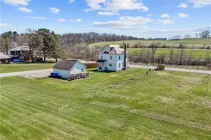 685 Herman Rd, Summit Township, PA 16002 - Photo 4