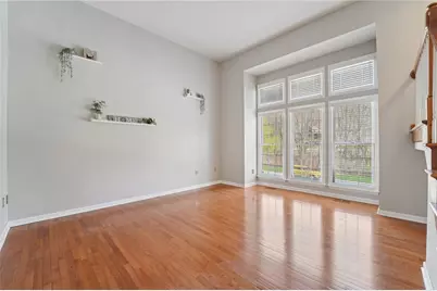 2119 Huntington Ct S, Pittsburgh, PA 15090 - Photo 4