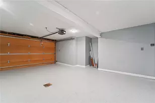 2119 Huntington Ct S, Pittsburgh, PA 15090 - Photo 40