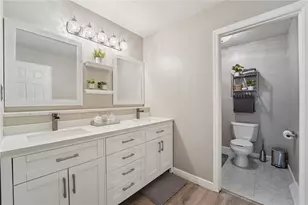 2119 Huntington Ct S, Pittsburgh, PA 15090 - Photo 32