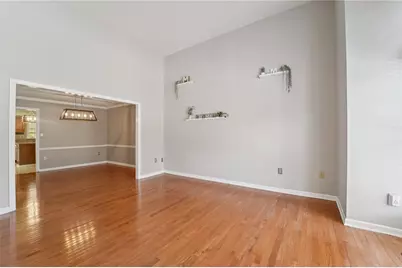 2119 Huntington Ct S, Pittsburgh, PA 15090 - Photo 8