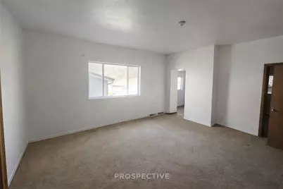 661 Calera St, Pittsburgh, PA 15207 - Photo 8